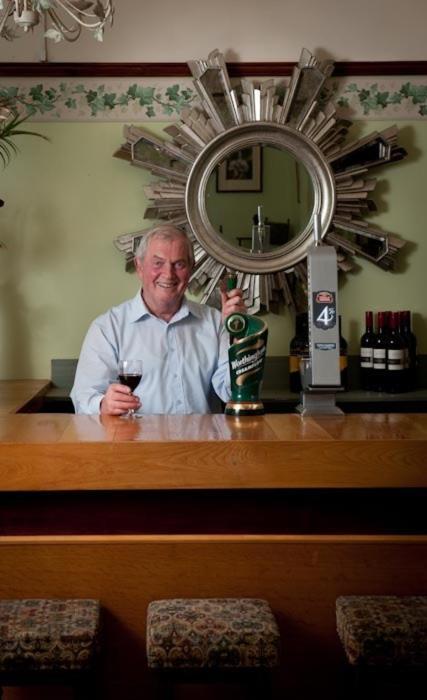 Belmont Hotel Wrexham Eksteriør bilde
